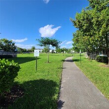 452 NW 12th Pl in Florida City, FL - Building Photo - Building Photo