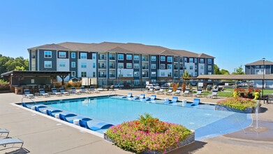 Kinsley Forest in Kansas City, MO - Building Photo - Building Photo