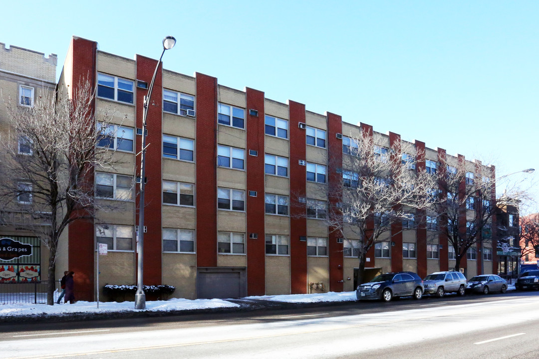 6830 N Sheridan Rd in Chicago, IL - Foto de edificio