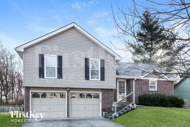 property at 1715 Regency Dr