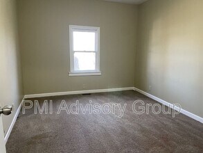 940 SE Pinecrest Dr in Topeka, KS - Building Photo - Building Photo