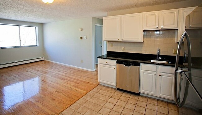 15 Murdock St, Unit 2-10 in Somerville, MA - Building Photo - Building Photo