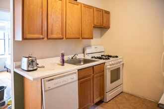 1101 W Barry Ave in Chicago, IL - Building Photo - Building Photo