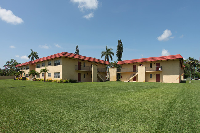 Villa Monterrey Apartments