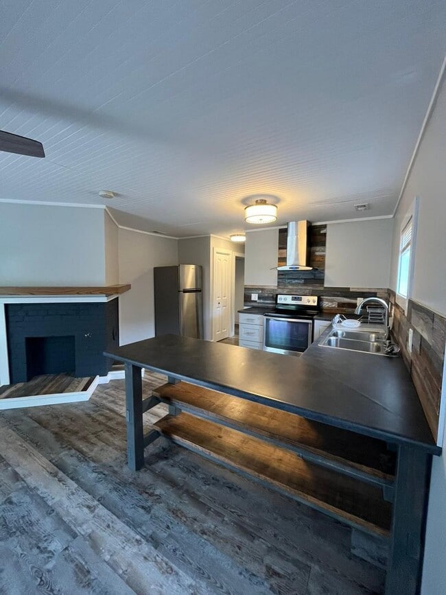 property at 9 Heatherly Dr
