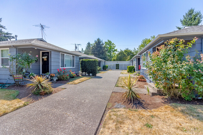 Catterlin Cottages in Salem, OR - Foto de edificio - Building Photo