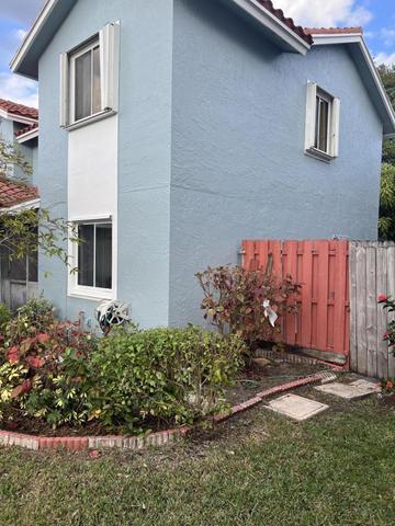 6165 Country Fair Cir in Boynton Beach, FL - Foto de edificio - Building Photo