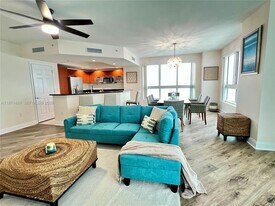 231 Riverside Dr in Holly Hill, FL - Building Photo