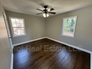 1546 Beatie Ave SW in Atlanta, GA - Building Photo - Building Photo