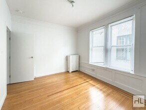 240 Sullivan Pl in Brooklyn, NY - Building Photo - Building Photo