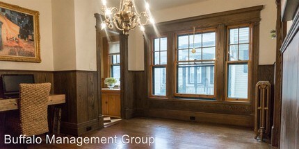 733 W Delavan Ave in Buffalo, NY - Foto de edificio - Building Photo