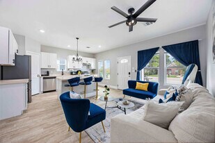 8138 Bassett St in Houston, TX - Building Photo