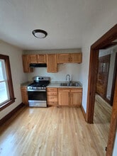 1212 Stuart St in Green Bay, WI - Foto de edificio - Building Photo