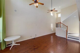 16105 Travesia Way in Austin, TX - Foto de edificio - Building Photo