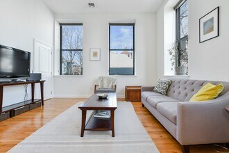 11 Wyman St in Boston, MA - Building Photo - Building Photo