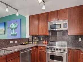 310 S 4th St, Unit 1207 in Phoenix, AZ - Foto de edificio - Building Photo