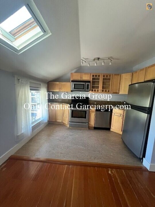1104 SW Columbia St in Portland, OR - Building Photo