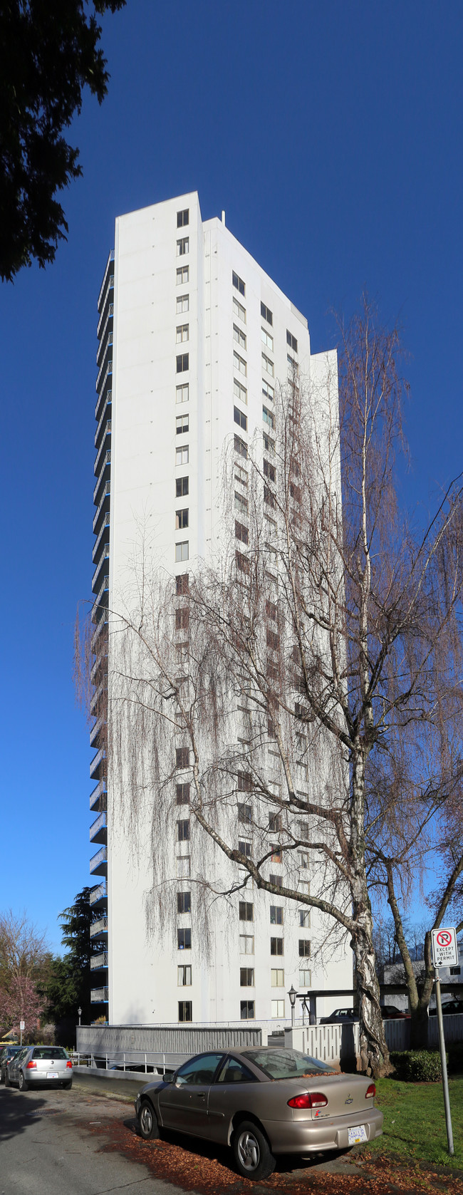 Laguna Vista Apartments in Vancouver, BC - Building Photo - Building Photo