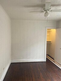 3321 Sampson St photo'