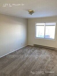 125 E Miller St photo'