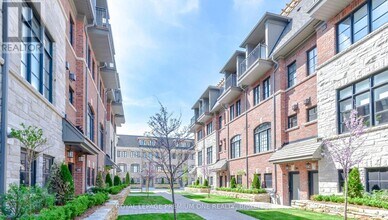 31 Salvador Allende Ct in Toronto, ON - Building Photo - Building Photo