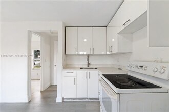 5714 NW 21st Ave in Miami, FL - Building Photo - Building Photo