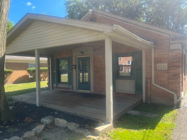 property at 5021 Forest Park Pl