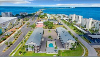 340 Causeway Blvd in Dunedin, FL - Building Photo