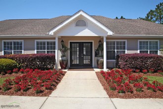 Crystal Lake in Pensacola, FL - Building Photo - Building Photo