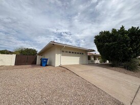 15429 N 9th Pl in Phoenix, AZ - Building Photo