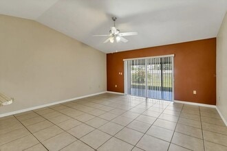 378 Dundee Dr in Kissimmee, FL - Building Photo - Building Photo