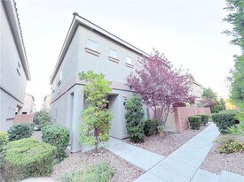 9637 Greensburg Ave in Las Vegas, NV - Building Photo