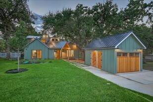 308 Mountain View in Sunrise Beach Village, TX - Building Photo