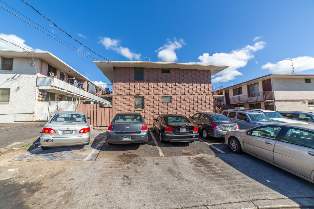 94-109 Pupukahi St in Waipahu, HI - Building Photo