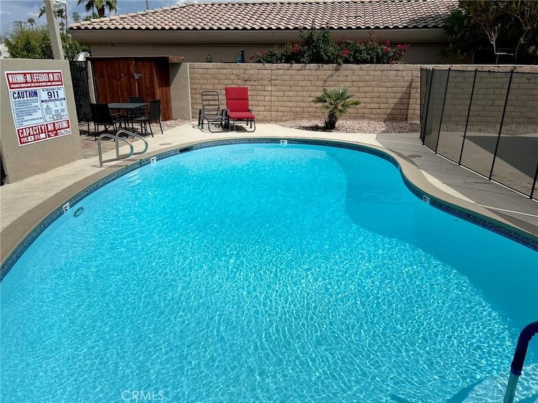 74443 Driftwood Dr, Unit 1 in Palm Desert, CA - Building Photo