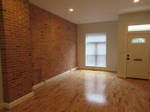 1621 N Calvert St in Baltimore, MD - Building Photo - Building Photo