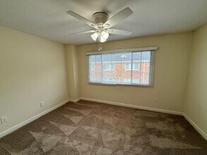 1348 Green Oaks Ln in Charlotte, NC - Building Photo - Building Photo