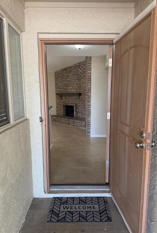 113 W Wagoner Rd in Phoenix, AZ - Building Photo - Building Photo