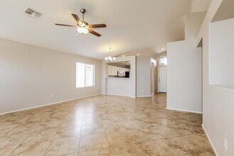 10435 W Medlock Dr in Glendale, AZ - Foto de edificio - Building Photo