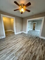 612 7th St in Watervliet, NY - Building Photo