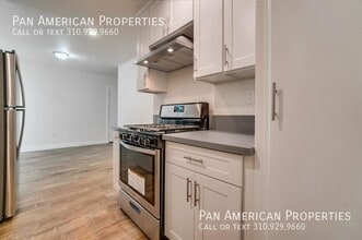 8150 Cypress Ave in South Gate, CA - Foto de edificio - Building Photo