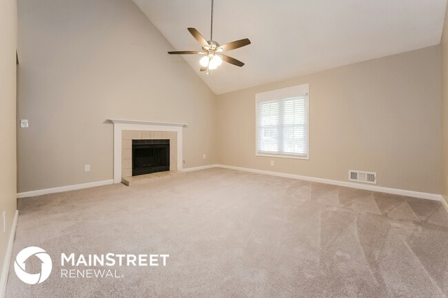 998 Autumn Crest Ct in Stone Mountain, GA - Building Photo - Building Photo