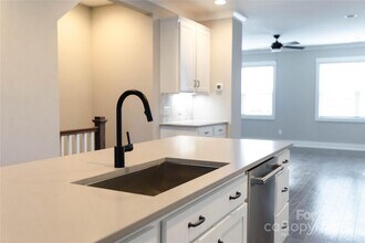 1162 E 36th St in Charlotte, NC - Building Photo - Building Photo