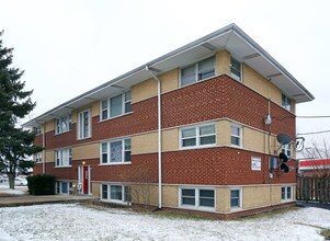 502 N Lincoln Ave in Addison, IL - Foto de edificio - Building Photo
