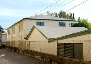 2826-2828 Avenel St in Los Angeles, CA - Building Photo - Building Photo