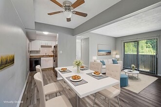 Oakmont Flats Apartments in Amelia, OH - Foto de edificio - Building Photo