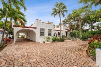 114 S Lake Dr in Lantana, FL - Building Photo - Building Photo