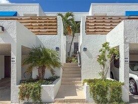 806 Bayport Wy, Unit 806 in Longboat Key, FL - Building Photo