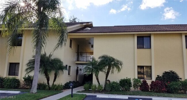 7125 Lakeridge Ct, Unit 224 in Ft. Myers, FL - Building Photo - Building Photo
