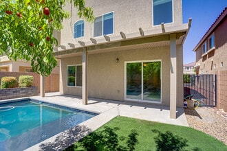 9784 Kodiak Island Ct, Unit 1 BD in Las Vegas, NV - Building Photo - Building Photo